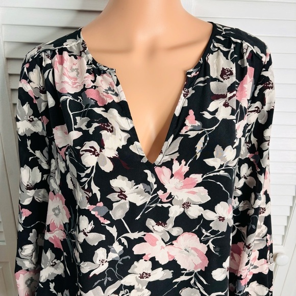 JOIE Odelette Silk Floral Print V-Neck Blouse Size Small - Picture 3 of 8